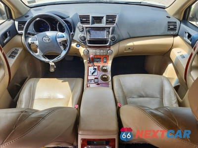 Zdjęcie 8 z 13 samochodu: 2013 TOYOTA HIGHLANDER HYBRID LIMITED VIN:JTEDC3EH2D2018532 - miniatura