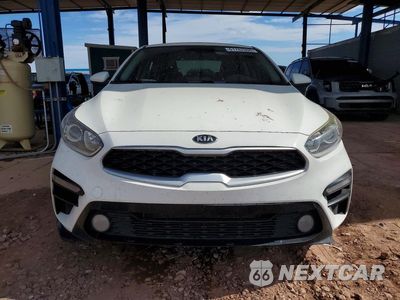 Piąte zdjęcie samochodu w środku: 2020 KIA FORTE LXS VIN:3KPF24AD5LE212224 - miniatura