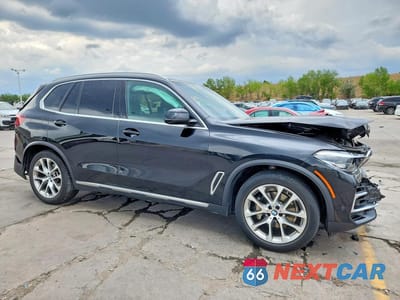 Czwarte zdjęcie samochodu z boku: 2022 BMW X5 XDRIVE40I VIN:5UXCR6C01N9N30223 - miniatura