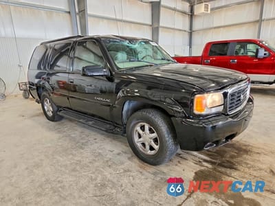 Czwarte zdjęcie samochodu z boku: 2000 CADILLAC ESCALADE LUXURY VIN:1GYEK63R8YR207931 - miniatura