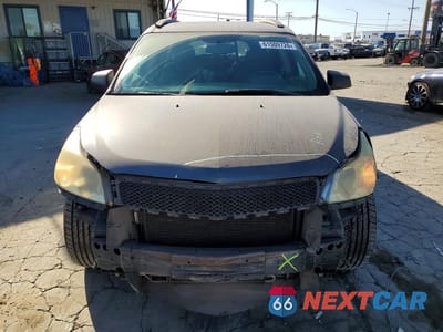 Piąte zdjęcie samochodu w środku: 2011 CHEVROLET TRAVERSE LS VIN:1GNKRFEDXBJ335042 - miniatura