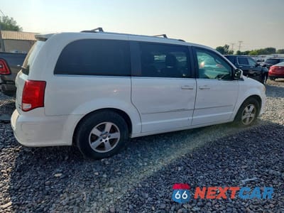 Trzecie zdjęcie samochodu z tyłu: 2011 DODGE GRAND CARAVAN CREW VIN:2D4RN5DG6BR700050 - miniatura