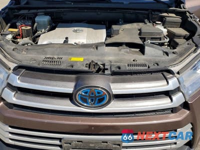 Zdjęcie 12 z 13 samochodu: 2018 TOYOTA HIGHLANDER HYBRID XLE VIN:5TDJGRFH3JS040976 - miniatura