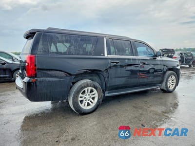 Trzecie zdjęcie samochodu z tyłu: 2017 CHEVROLET SUBURBAN K1500 LT VIN:1GNSKHKC7HR180830 - miniatura