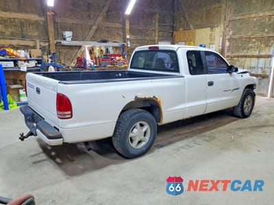Trzecie zdjęcie samochodu z tyłu: 2000 DODGE DAKOTA VIN:1B7GL22X9YS563205 - miniatura