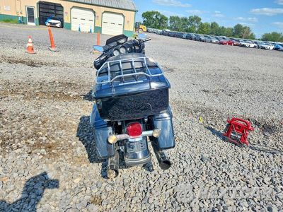 Czwarte zdjęcie samochodu z boku: 2009 HARLEY-DAVIDSON FLHT VIN:1HD1FV4139Y612578 - miniatura