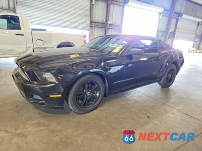 2014 FORD MUSTANG 1ZVBP8AM2E5286915 - główne zdjęcie licytacji z USA - miniatura