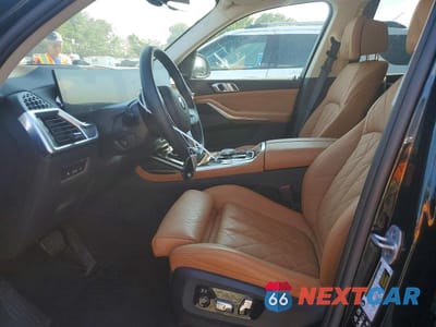 Zdjęcie 7 z 13 samochodu: 2025 BMW X7 XDRIVE40I VIN:5UX23EM03S9Y33456 - miniatura