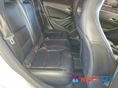 Zdjęcie 10 z 12 samochodu: 2014 MERCEDES-BENZ CLA 250 VIN:WDDSJ4EB4EN070446 - miniatura