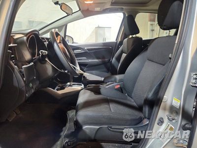 Zdjęcie 7 z 13 samochodu: 2016 HONDA FIT EX VIN:JHMGK5H73GX004955 - miniatura