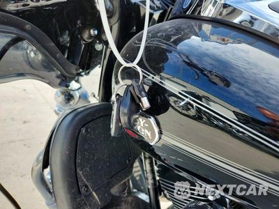 Zdjęcie 8 z 9 samochodu: 2009 HARLEY-DAVIDSON FLHTCU VIN:1HD1FC4179Y632661 - miniatura