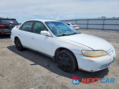 Czwarte zdjęcie samochodu z boku: 1998 HONDA ACCORD LX VIN:1HGCG5647WA058854 - miniatura