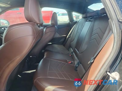 Zdjęcie 10 z 12 samochodu: 2025 BMW 228XI VIN:WBA23GG0XS7T16883 - miniatura