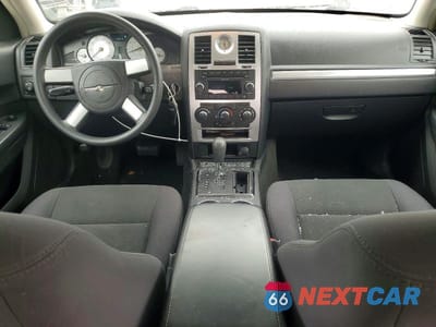 Zdjęcie 8 z 12 samochodu: 2010 CHRYSLER 300 TOURING VIN:2C3CA4CD2AH122893 - miniatura