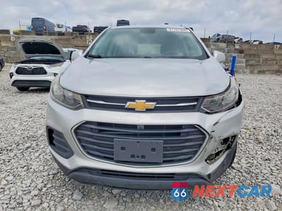 Piąte zdjęcie samochodu w środku: 2017 CHEVROLET TRAX LS VIN:3GNCJNSB9HL270906 - miniatura