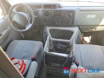 Zdjęcie 8 z 13 samochodu: 2009 FORD ECONOLINE E450 SUPER DUTY CUTAWAY VAN VIN:1FDXE45P99DA18673 - miniatura