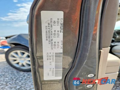 Zdjęcie 13 z 13 samochodu: 2009 CHRYSLER 300 TOURING VIN:2C3LA53V49H574712 - miniatura