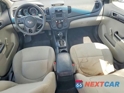 Zdjęcie 8 z 13 samochodu: 2012 KIA FORTE LX VIN:KNAFT4A20C5636544 - miniatura