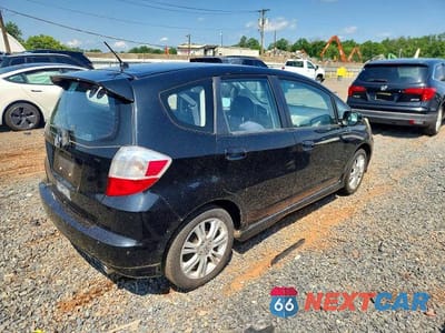Trzecie zdjęcie samochodu z tyłu: 2010 HONDA FIT SPORT VIN:JHMGE8G42AC002712 - miniatura
