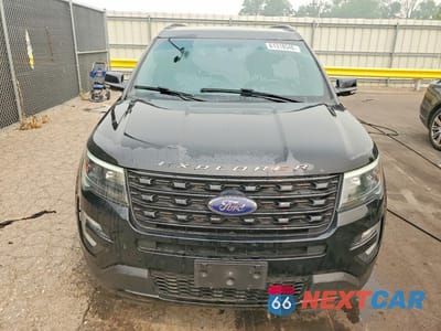 Piąte zdjęcie samochodu w środku: 2017 FORD EXPLORER SPORT VIN:1FM5K8GT8HGB08931 - miniatura