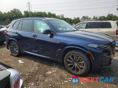 Czwarte zdjęcie samochodu z boku: 2024 BMW X5 XDRIVE40I VIN:5UX23EU03R9U22178 - miniatura