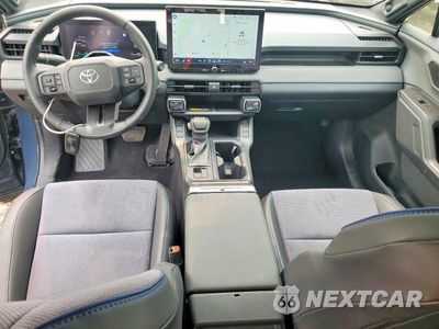Zdjęcie 8 z 13 samochodu: 2026 TOYOTA RAV4 PLUG-IN HYBRID XSE VIN:JTM7ERAV8TJ008232 - miniatura