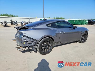 Trzecie zdjęcie samochodu z tyłu: 2025 FORD MUSTANG GT VIN:1FA6P8CF9S5413003 - miniatura