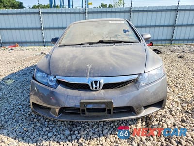 Piąte zdjęcie samochodu w środku: 2011 HONDA CIVIC LX VIN:19XFA1F5XBE014370 - miniatura