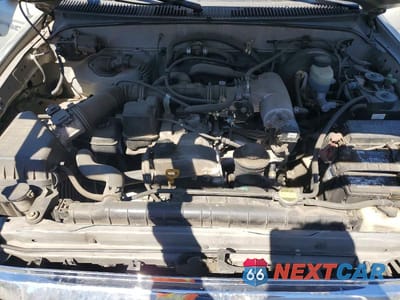 Zdjęcie 12 z 13 samochodu: 2001 TOYOTA TACOMA XTRACAB VIN:5TEVL52N21Z865797 - miniatura