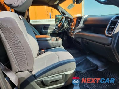 Zdjęcie 10 z 12 samochodu: 2024 RAM 5500 VIN:3C7WRMDL5RG298004 - miniatura