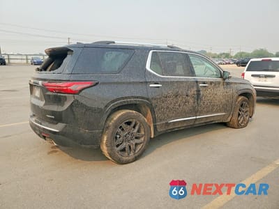 Trzecie zdjęcie samochodu z tyłu: 2023 CHEVROLET TRAVERSE PREMIER VIN:1GNERKKW3PJ299116 - miniatura