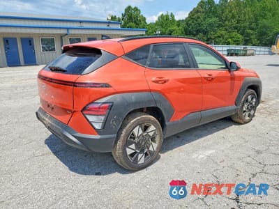 Trzecie zdjęcie samochodu z tyłu: 2025 HYUNDAI KONA SEL VIN:KM8HBCAB4SU194778 - miniatura