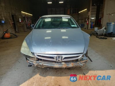 Piąte zdjęcie samochodu w środku: 2007 HONDA ACCORD VALUE VIN:1HGCM56187A119385 - miniatura