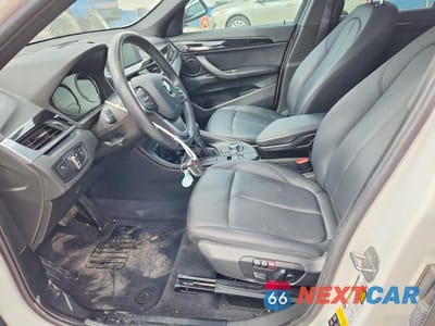 Zdjęcie 7 z 12 samochodu: 2018 BMW X1 XDRIVE28I VIN:WBXHT3C30J3H31809 - miniatura