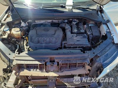 Zdjęcie 11 z 12 samochodu: 2018 VOLKSWAGEN TIGUAN SE VIN:3VV3B7AX5JM124762 - miniatura
