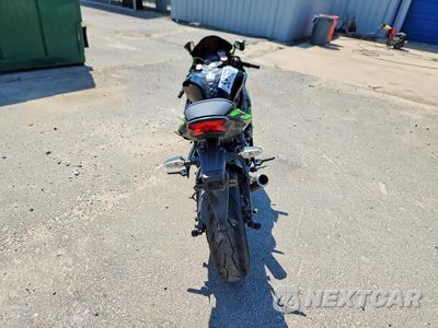Czwarte zdjęcie samochodu z boku: 2016 KAWASAKI ZX636 E VIN:JKBZXJE13GA020960 - miniatura