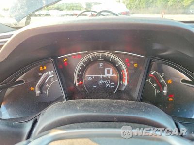 Zdjęcie 9 z 12 samochodu: 2018 HONDA CIVIC LX VIN:19XFC2F51JE027653 - miniatura