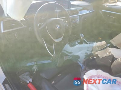 Zdjęcie 8 z 12 samochodu: 2018 BMW 330 XI VIN:WBA8D9C52JEM34019 - miniatura