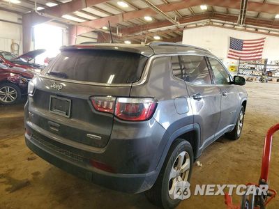 Trzecie zdjęcie samochodu z tyłu: 2019 JEEP COMPASS LATITUDE VIN:3C4NJDBB6KT651471 - miniatura
