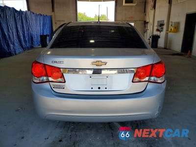 Zdjęcie 6 z 12 samochodu: 2011 CHEVROLET CRUZE LS VIN:1G1PC5SH0B7157648 - miniatura