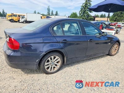 Trzecie zdjęcie samochodu z tyłu: 2006 BMW 325 I VIN:WBAVB13536KR59769 - miniatura