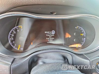 Zdjęcie 9 z 13 samochodu: 2018 JEEP GRAND CHEROKEE LAREDO VIN:1C4RJEAG1JC153418 - miniatura