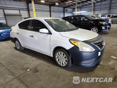 Czwarte zdjęcie samochodu z boku: 2018 NISSAN VERSA VIN:3N1CN7AP5JL849969 - miniatura