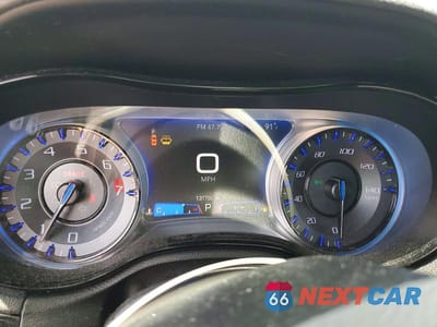 Zdjęcie 9 z 12 samochodu: 2019 CHRYSLER 300 S VIN:2C3CCABG3KH559565 - miniatura