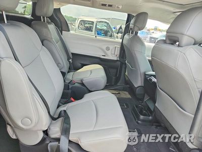 Zdjęcie 11 z 13 samochodu: 2026 TOYOTA SIENNA XLE 7-PASSENGER VIN:5TDYRKEC7TS329349 - miniatura
