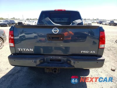 Zdjęcie 6 z 12 samochodu: 2013 NISSAN TITAN SV VIN:1N6AA0EC5DN309957 - miniatura