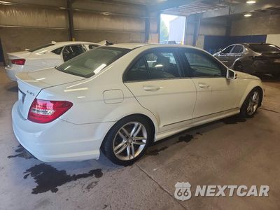 Trzecie zdjęcie samochodu z tyłu: 2012 MERCEDES-BENZ C 300 4MATIC VIN:WDDGF8BB9CF912496 - miniatura
