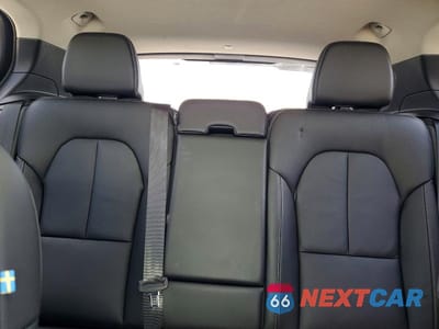 Zdjęcie 10 z 13 samochodu: 2023 VOLVO XC40 ULTIMATE VIN:YV4L12UX2P2977293 - miniatura