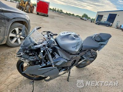 Trzecie zdjęcie samochodu z tyłu: 2025 KAWASAKI ZX636 K VIN:JKBZXJJ10SA029839 - miniatura