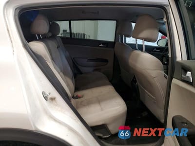 Zdjęcie 11 z 13 samochodu: 2017 KIA SPORTAGE LX VIN:KNDPMCAC1H7117408 - miniatura